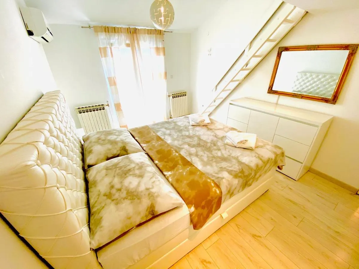 Niko - Big Apartment With Stunning Sea View And Pool Banjole