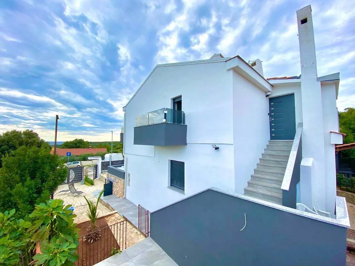 Niko - Big Apartment With Stunning Sea View And Pool Banjole 0*,