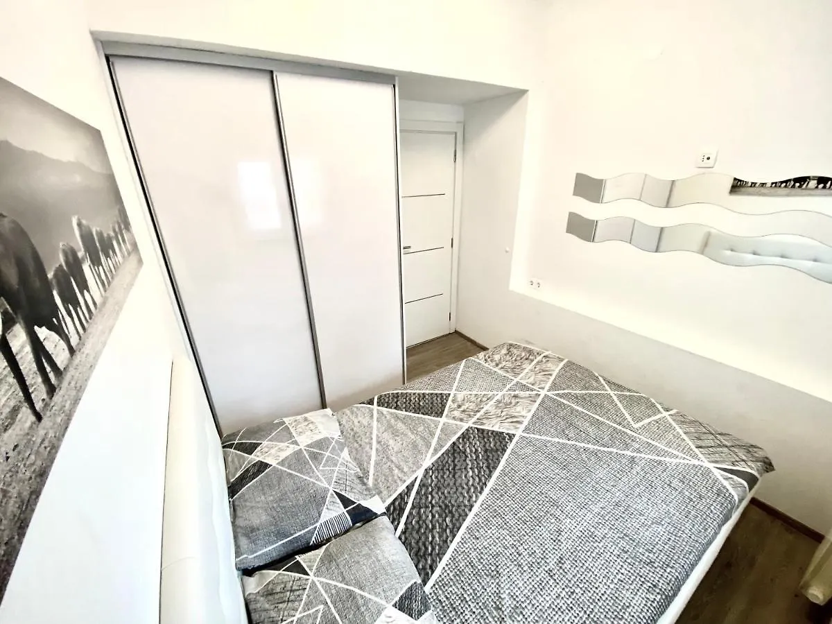 Niko - Big Apartment With Stunning Sea View And Pool Banjole