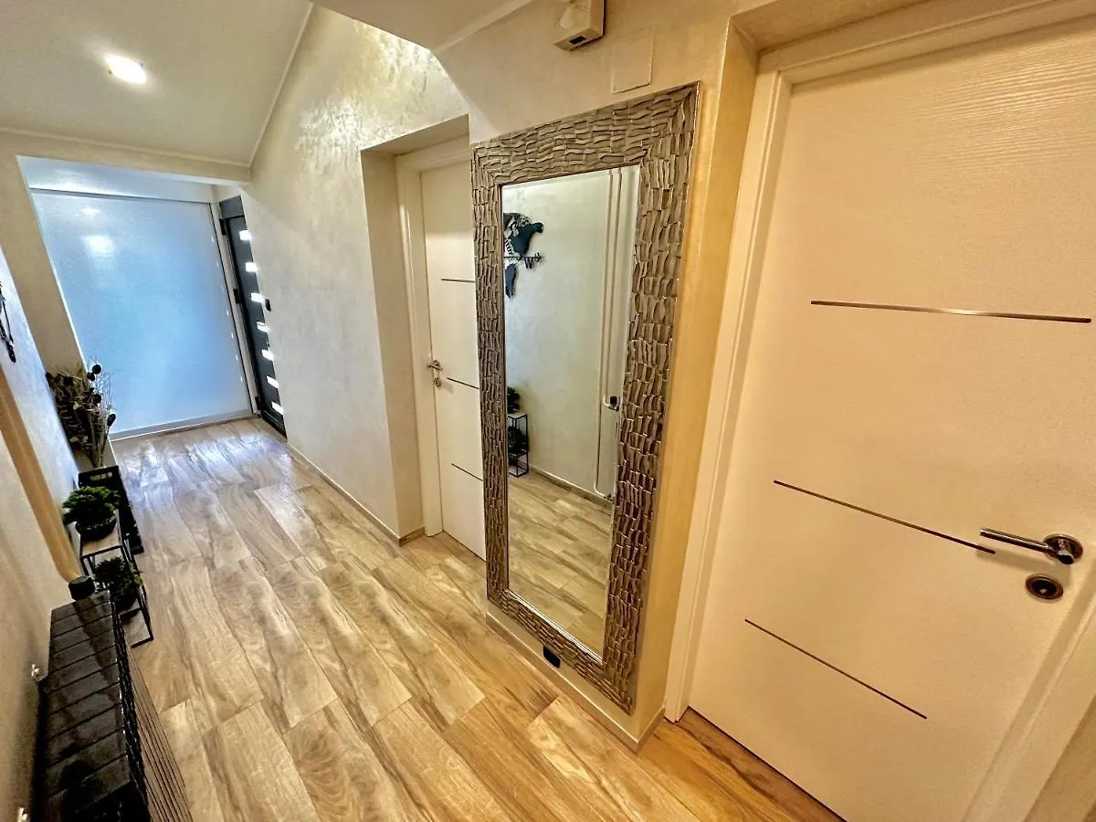 Niko - Big Apartment With Stunning Sea View And Pool Banjole 0*,