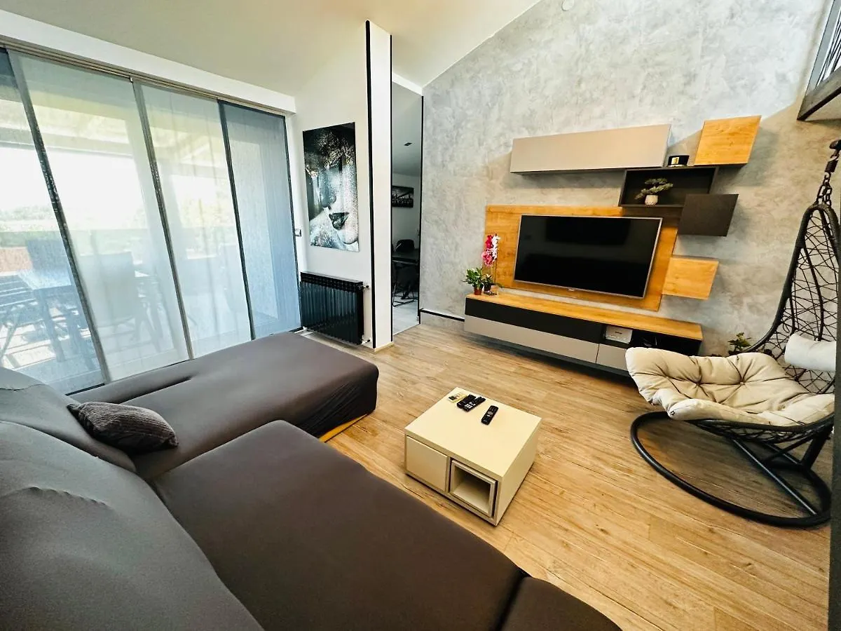 Niko - Big Apartment With Stunning Sea View And Pool Banjole Croatia