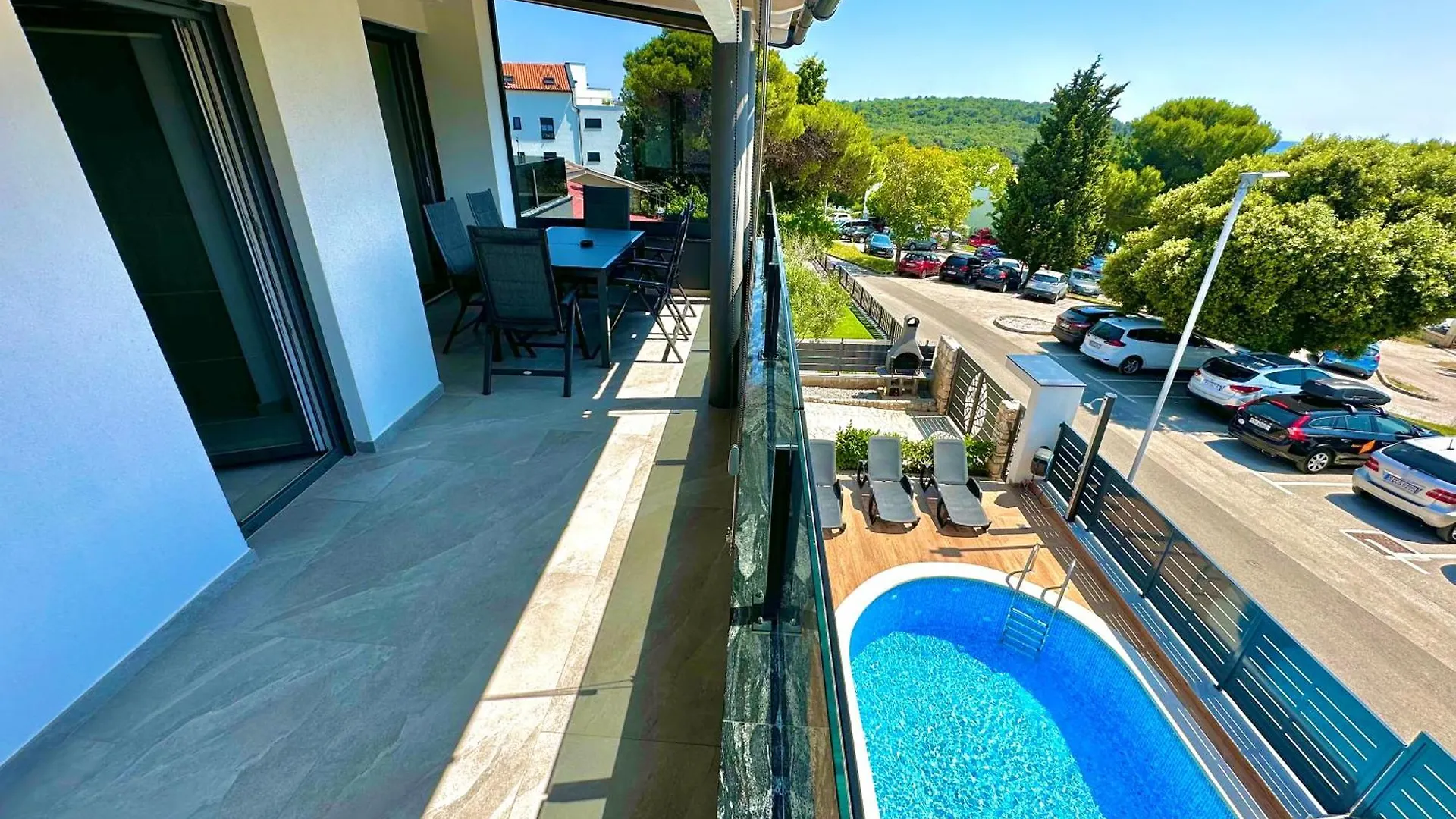 Niko - Big Apartment With Stunning Sea View And Pool Banjole Croatia